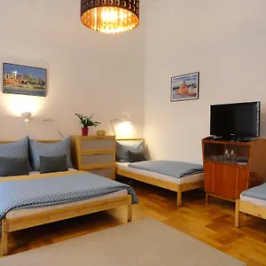 Astoria Center 8 Budapest